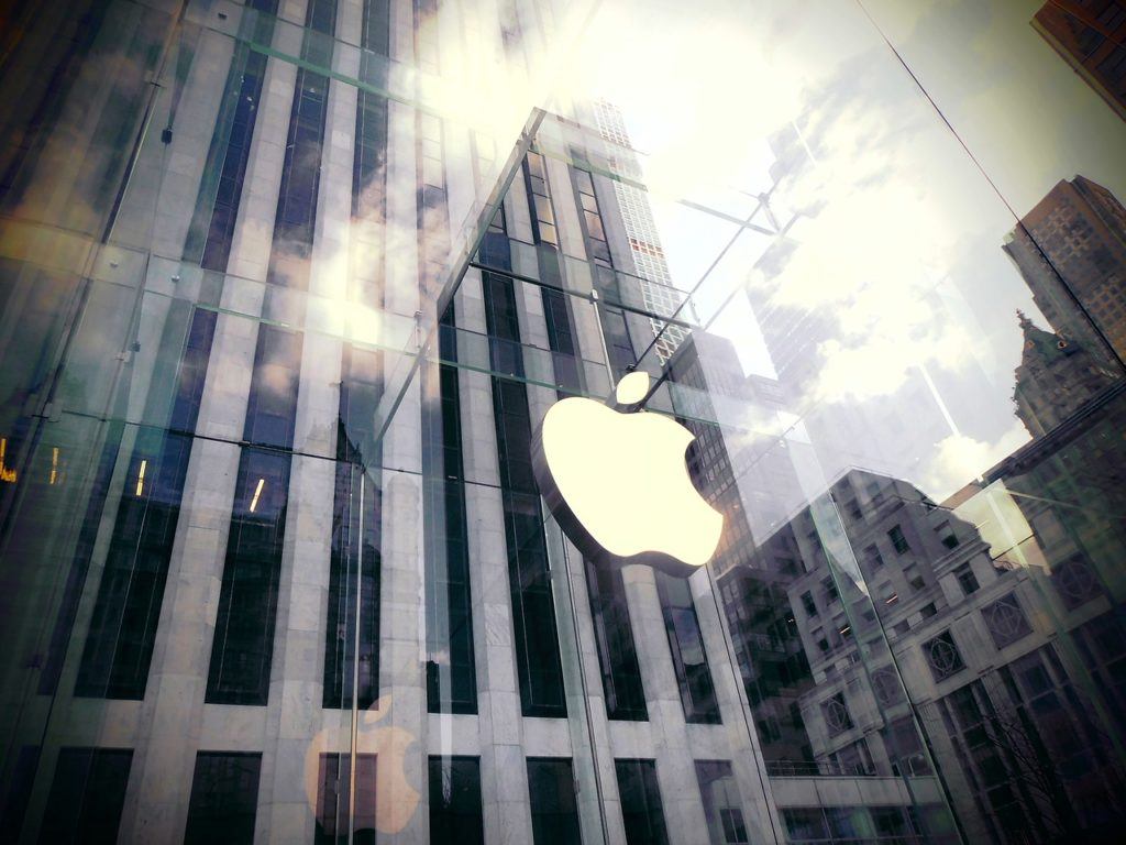 La strategia del co-branding: il caso di Apple 2