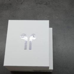 Recensione: Il clone 1:1 delle AirPods 2 con chip W1 e ricarica wireless 4