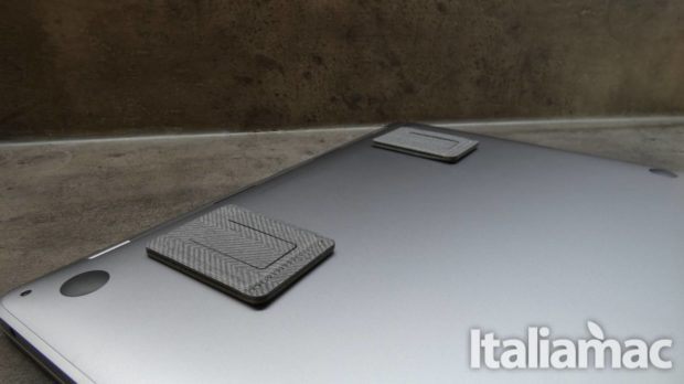 Tesmo Kickstand: Lo stand per MacBook che non ruba spazio 4