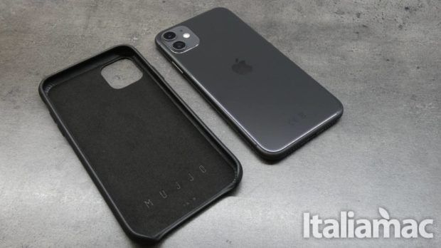 Custodia in vera pelle di Mujjo per iPhone 11 4