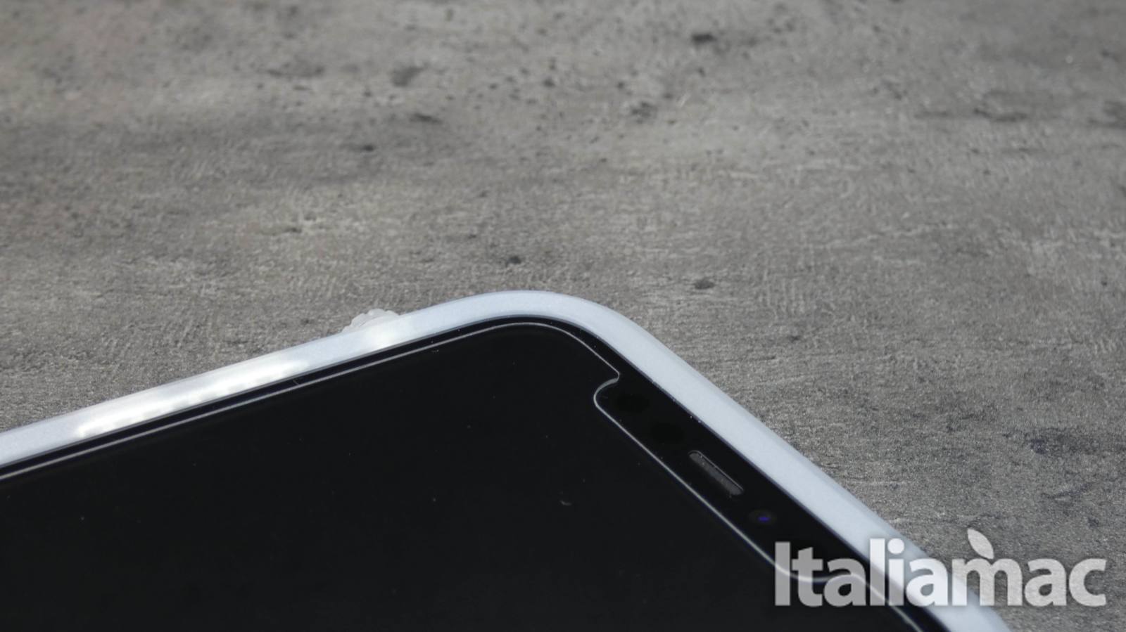 Catalyst Impact Protection Case per iPhone 11 resiste alle cadute da 3 metri 6