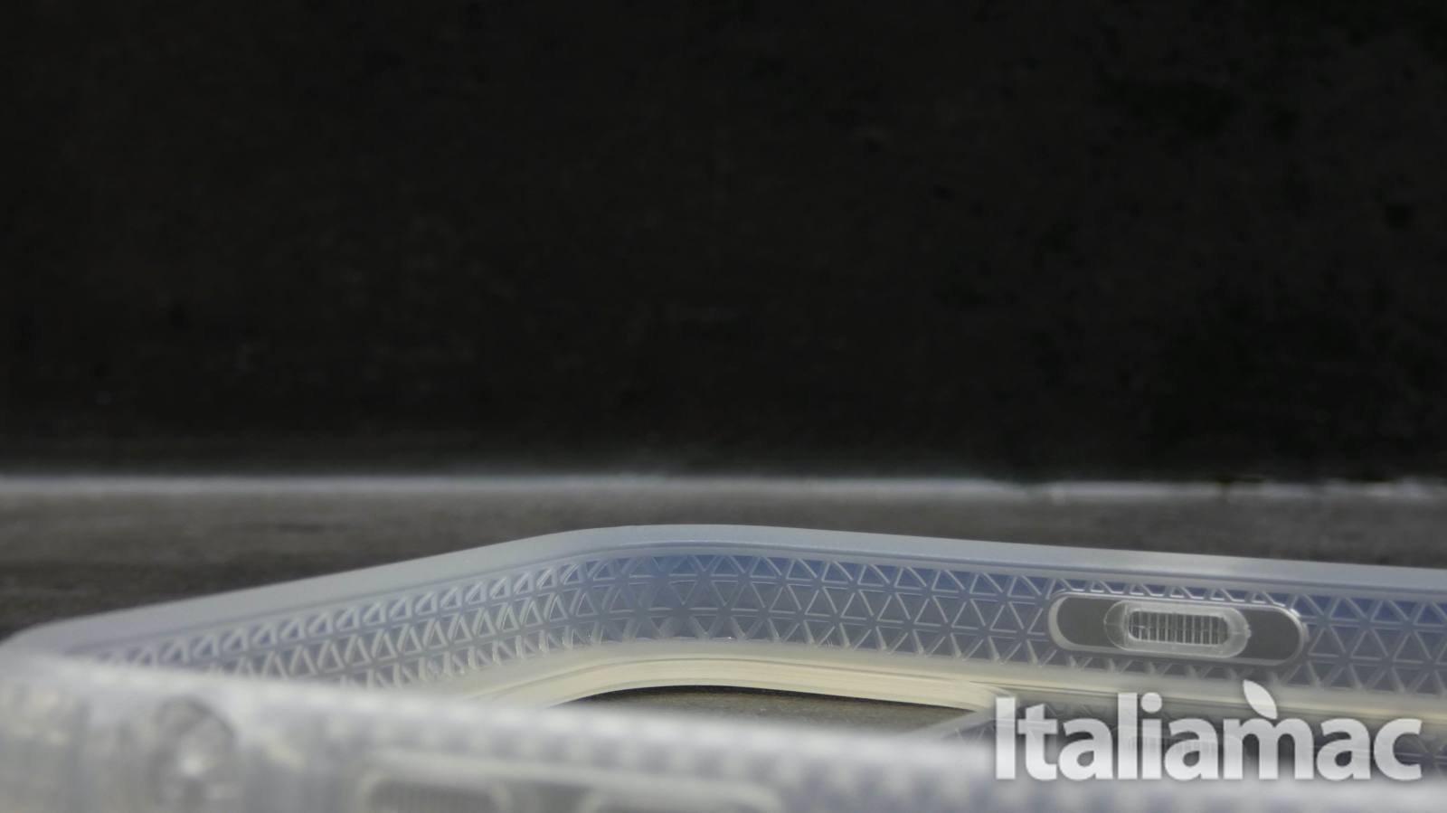 Catalyst Impact Protection Case per iPhone 11 resiste alle cadute da 3 metri 5