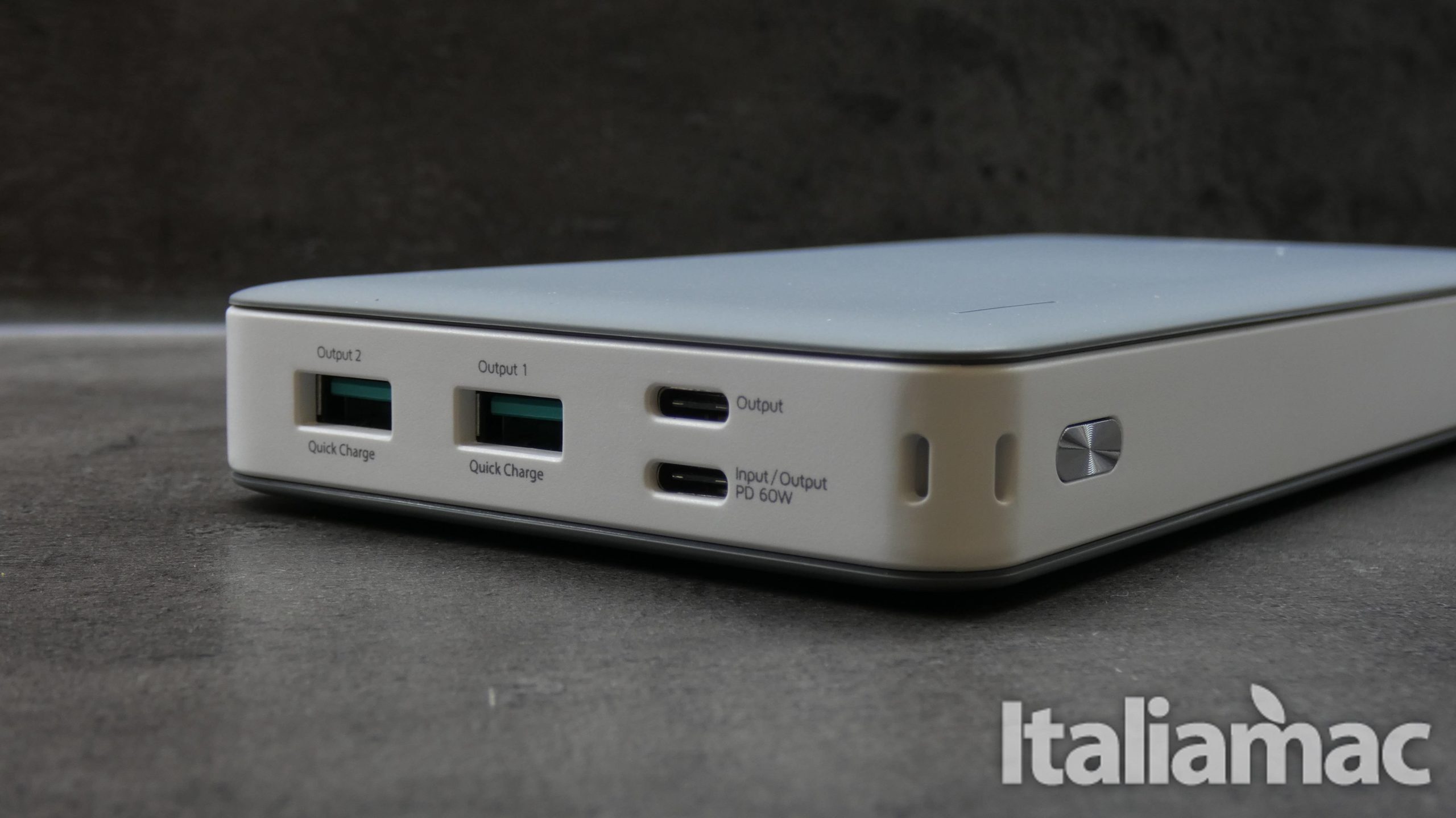Xtorm Voyager: Il Powerbank da 60W in grado di caricare MacBook Pro 7