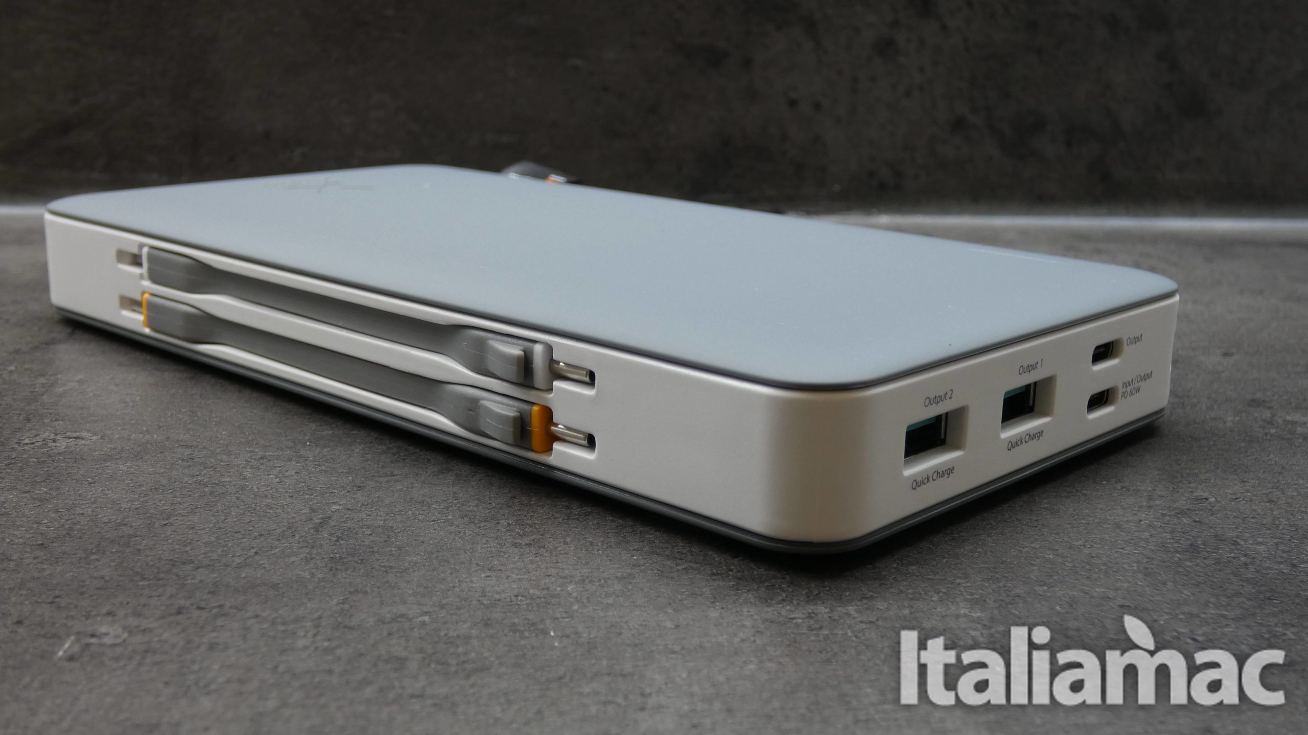Xtorm Voyager: Il Powerbank da 60W in grado di caricare MacBook Pro 6