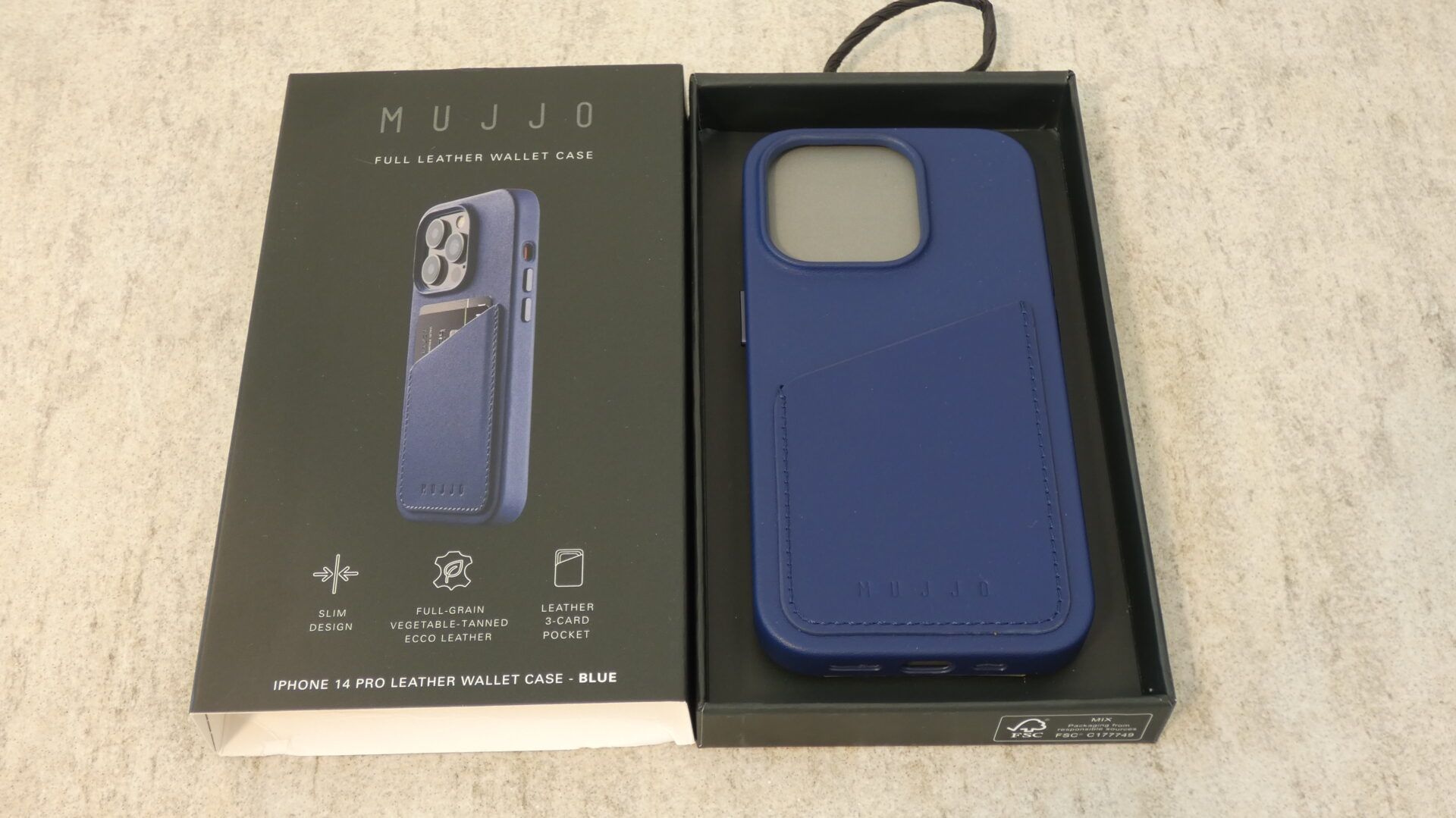 Cover Mujjo per iPhone 14 Pro: Quando l'eleganza incontra la protezione 1