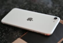 Apple iPhone SE 4 “non è stato ancora cancellato”