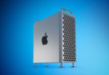 Un dirigente Apple accenna a un Mac Pro con Apple Silicon