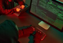 FakeUpdates domina le minacce cyber in Italia, AsyncRAT cresce via Discord