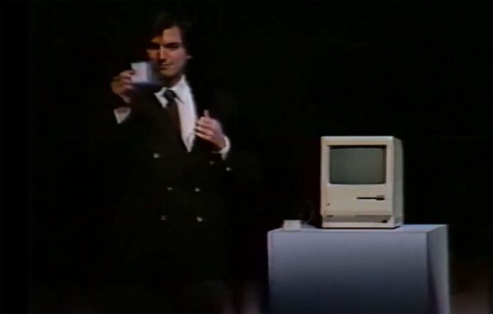Il-momento-magico-del-1984--Steve-Jobs-presenta-il-primo-Macintosh