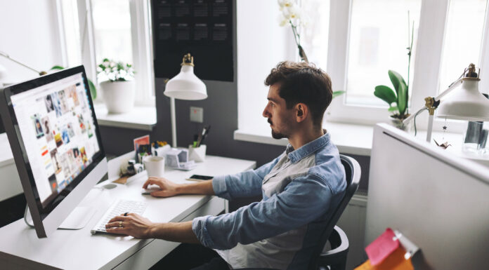 Quali strumenti di IA accelerano oggi la creazione di siti web?